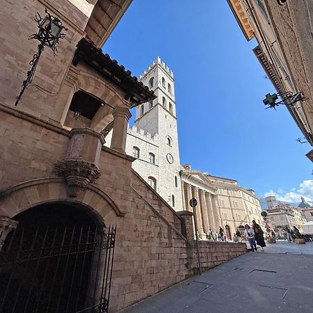 La Loggia Di Portica Residenza Storica Nel Centro Di Assisi Apartment Exterior foto