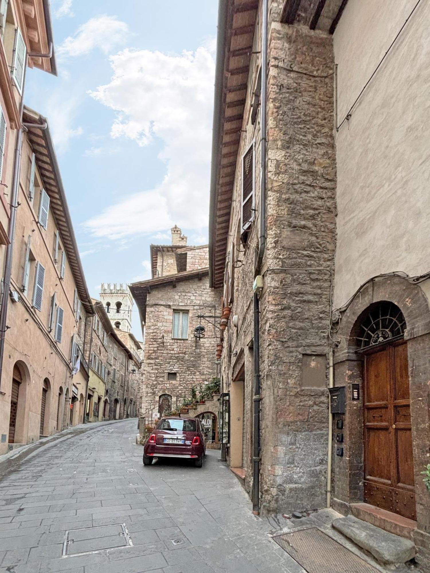 La Loggia Di Portica Residenza Storica Nel Centro Di Assisi Apartment Exterior foto